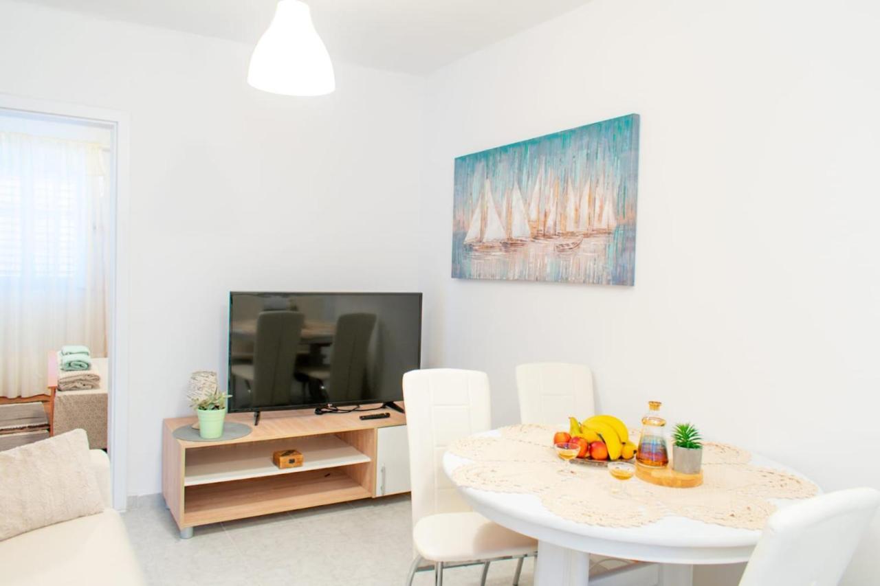 Apartman Karmen Каштела Екстер'єр фото