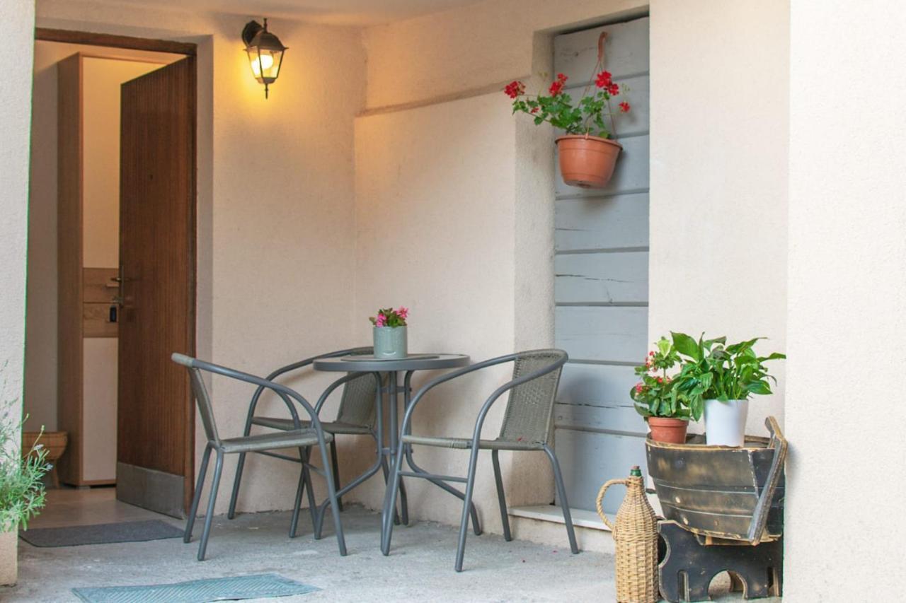 Apartman Karmen Каштела Екстер'єр фото
